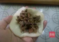 Illustration of how to make slag sesame cakes 10