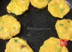 Illustration of how to make fresh shrimp cakes 6