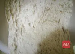 Illustration of how to make steamed buns stuffed with chives and pork stuffing 2