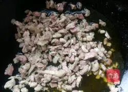 Egg and leek meat - illustration of how to make noodles 3