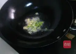 Illustration of how to make fried noodles with colored peppers 6