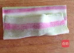 Illustration of how to make rainbow wontons 18