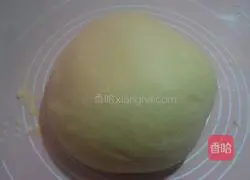 Illustration of how to make pumpkin milk-flavored steamed buns 7