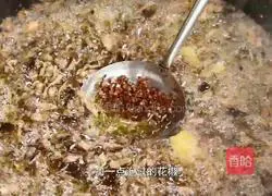 High-end condiment mushroom oil recipe for mixing vegetables and noodles that are too fresh to eat Illustration 4