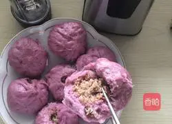 Illustration of how to make Purple Sweet Potato, White Sugar, Peanut and Red Date Buns 8