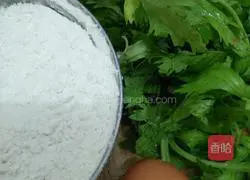 Illustration of how to make crispy celery cake 1