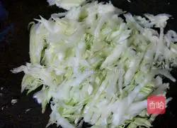 Illustration of how to make cabbage fried rice 2