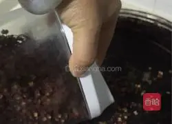 Illustration of how to make crispy cakes 5