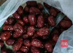 Illustration of how to make buckwheat and red date steamed buns 3