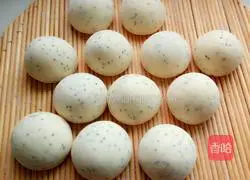 Illustration of how to make black sesame steamed buns 11