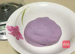 Purple Sweet Potato Glutinous Rice and Coconut Shredded Cake Recipe Illustration 3