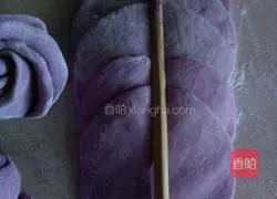 How to make purple rose steamed buns Illustration 5