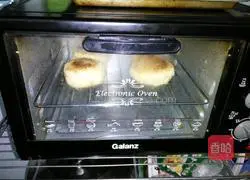 Illustration of making five-spice yeast sesame cake 17