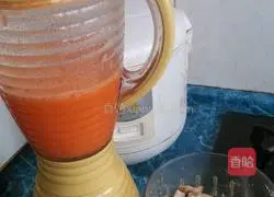 Illustration of how to make dumplings stuffed with beef, carrot and pork and mushroom stuffing 3