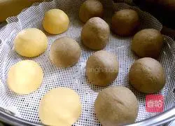 Illustration of how to make double-flavored whole-grain steamed buns 11