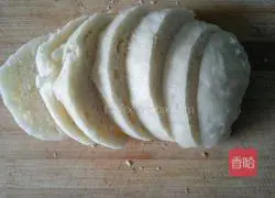 Illustration of how to make fried steamed bun slices 2