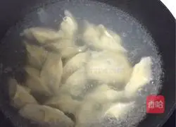 Illustration of how to make scallop dumplings 9