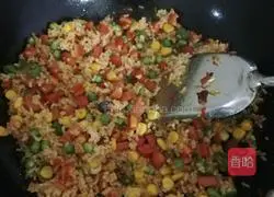 Illustration of how to make omelette rice 6