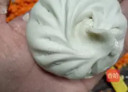 Illustration of how to make pumpkin buns 7