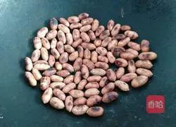 Illustration of how to make glutinous rice balls with peanut and mung bean paste 2