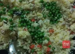 Illustration of how to make colorful fried rice 7