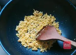 Egg Fried Rice Recipe Illustration 4