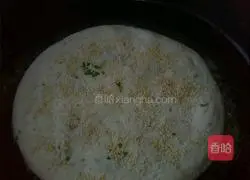 Illustration of how to make soft scallion pancakes 9