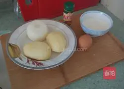 Illustration of how to make pan-fried potato pancakes 1
