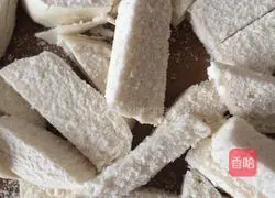 Illustration of how to make fried cabbage and steamed buns 1