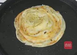 Illustration of how to make hand-shredded biscuits 10