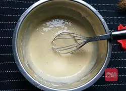 Illustration of how to make banana milk waffles 10