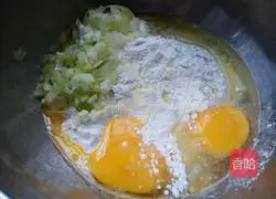 Illustration of how to make delicious scallion pancakes from Laowu Private Kitchen 3