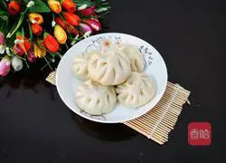 Illustration of how to make steamed stuffed buns with mushroom and tofu stuffing 14