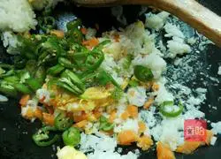 Illustration of how to make fried rice 5