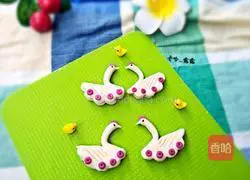 Illustration of how to make swan steamed buns 16