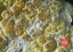 Illustration of how to make pancakes and fruits with electric pan 5