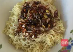 Illustration of how to make lazy noodles 4