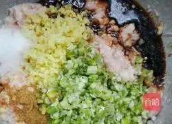 Pork and Lotus Vegetable Steamed Buns Recipe Illustration 4