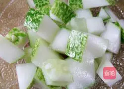 Cucumber, carrot and egg fried rice (vegetable egg fried rice) recipe illustration 2