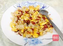 Illustration of how to make bacon and egg fried rice 6