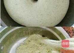 Illustration of how to make mung bean round steamed buns 6