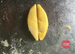  Illustration of how to make pumpkin lotus steamed buns 13