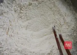 Illustration of how to make fennel seedling buns 2