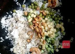 Shrimp and pineapple fried rice Illustration of how to do it 7