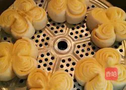 Illustration of how to make vegetable steamed buns 14