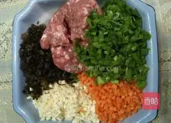 Illustration of how to make delicious meat buns 3