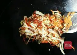 Illustration of how to make green fried noodles 14
