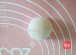 Illustration of how to make crystal steamed cake 7