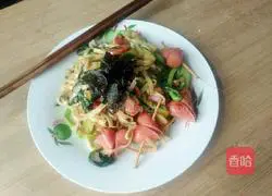 Illustration of how to make stir-fried noodles with shredded vegetables and pork 11