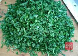 Illustration of how to make leek dumpling filling 7